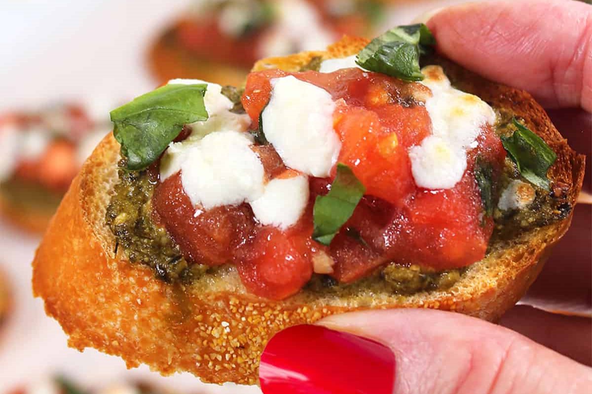 mango-pesto-bruschetta-recipe