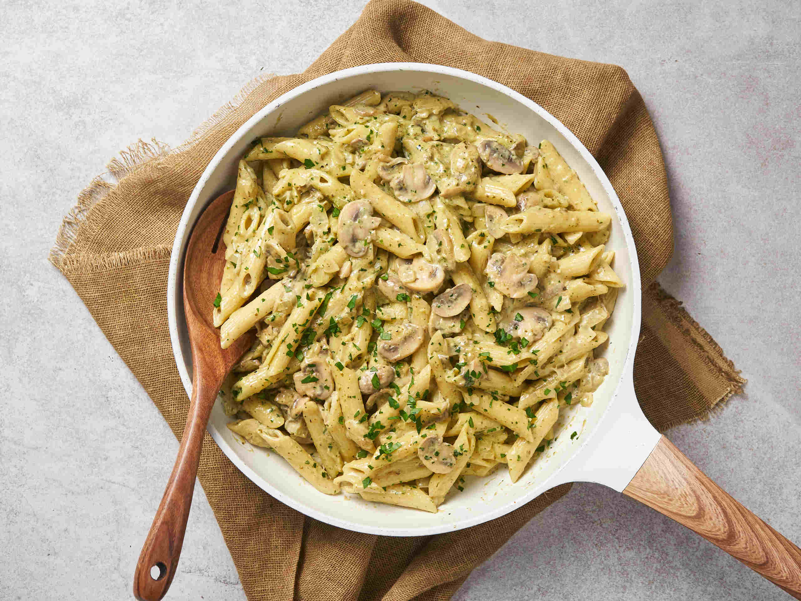 mushroom-walnut-pesto-pasta-recipe