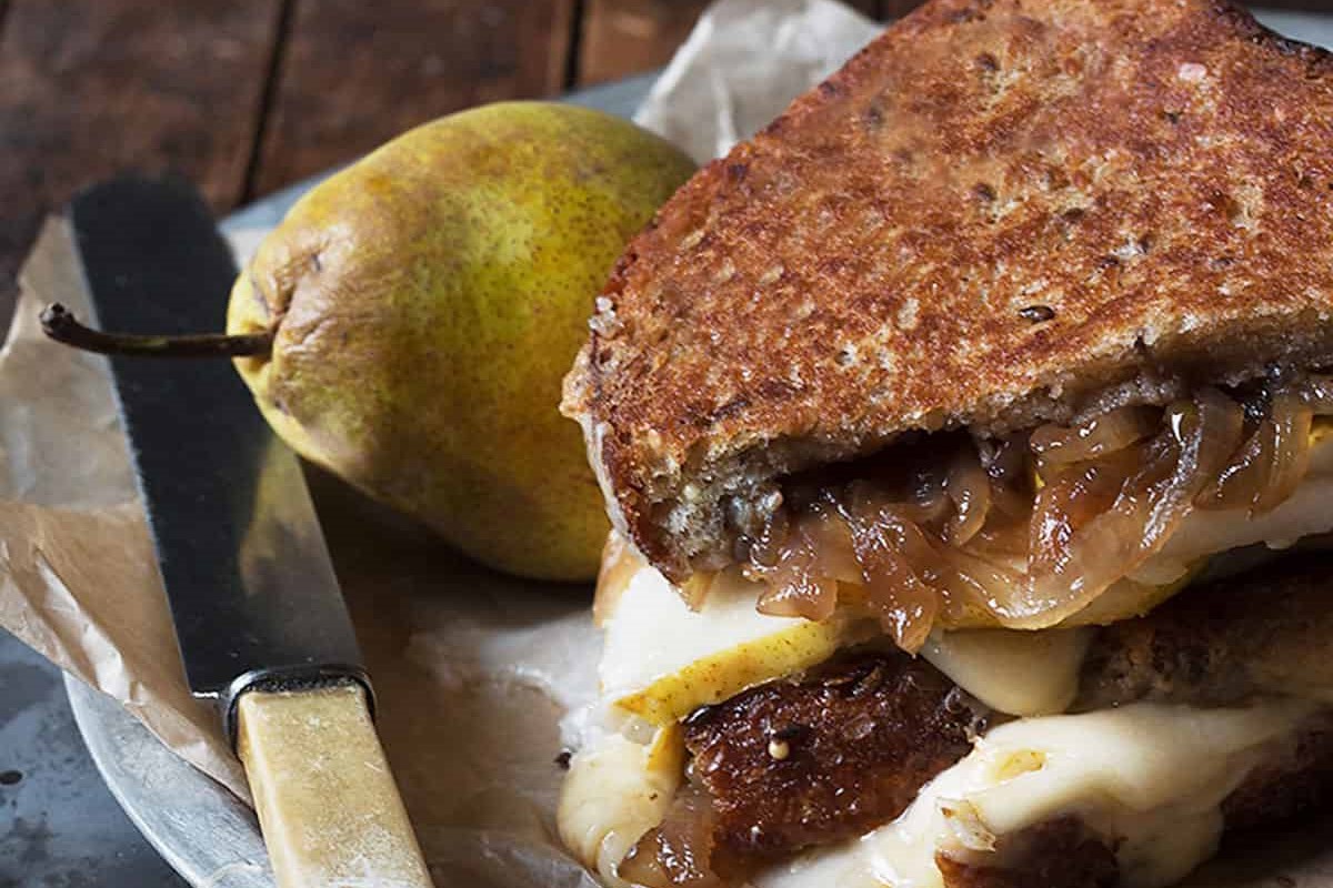 pear-brie-grilled-cheese-recipe