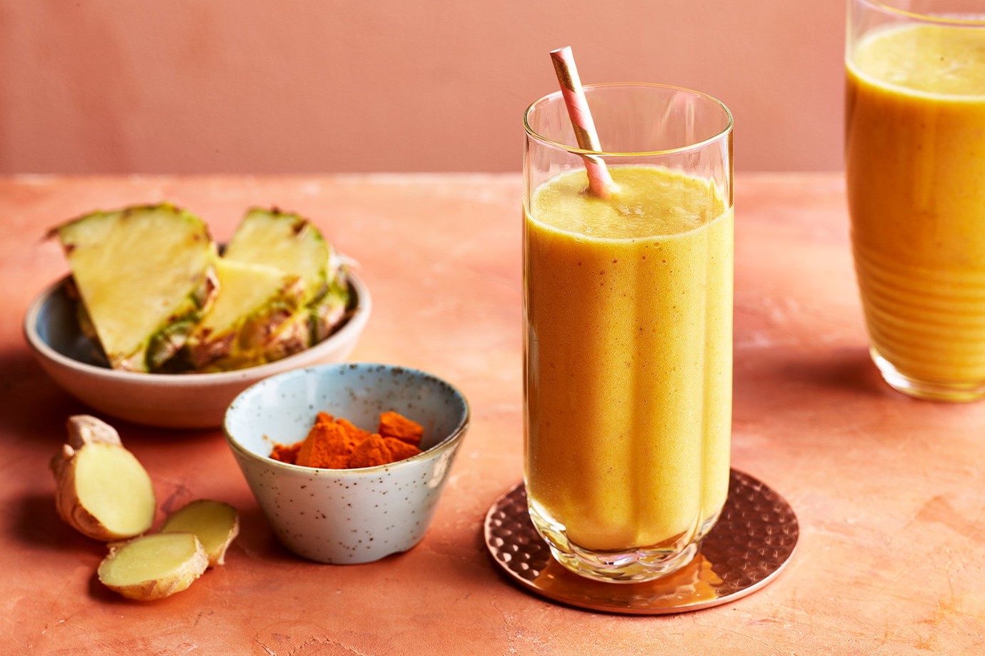 pineapple-ginger-turmeric-smoothie-recipe