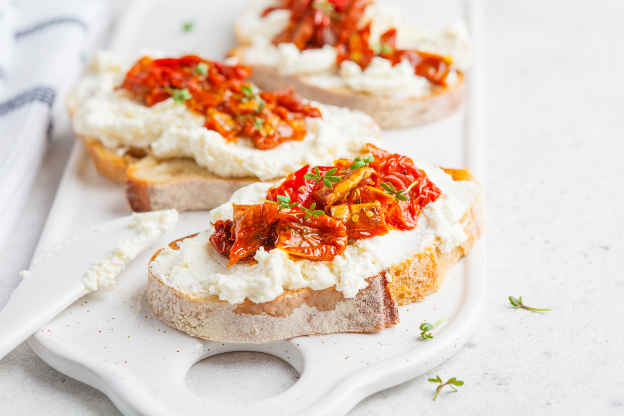 ricotta-tomato-crostini-recipe