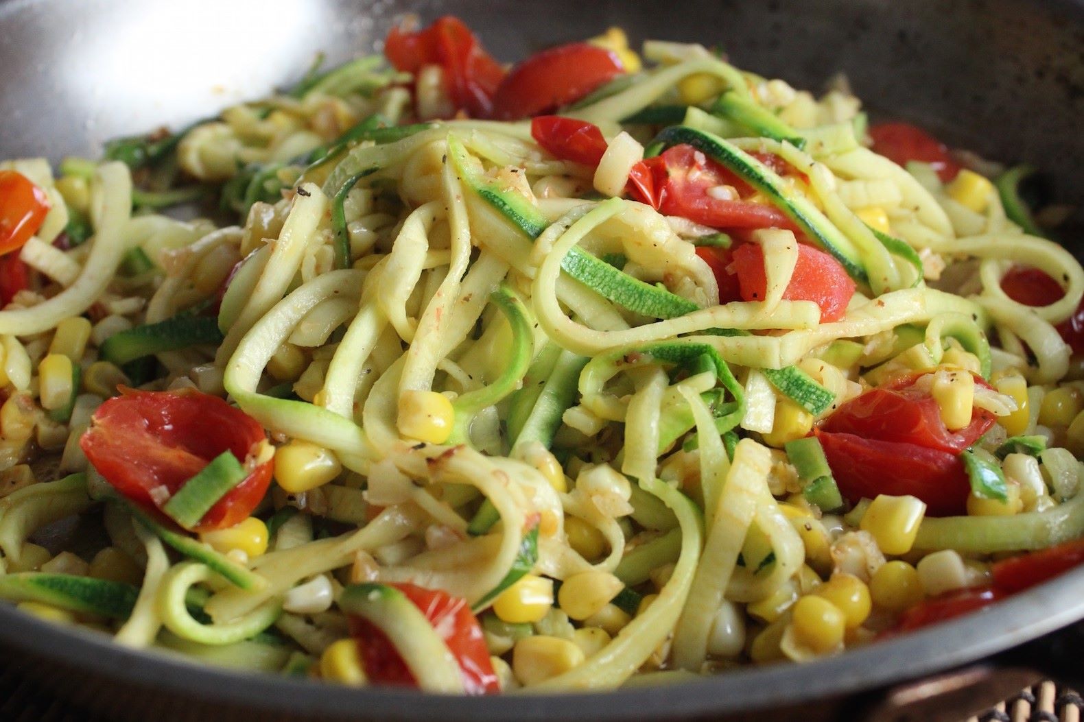 tomato-basil-zoodles-recipe