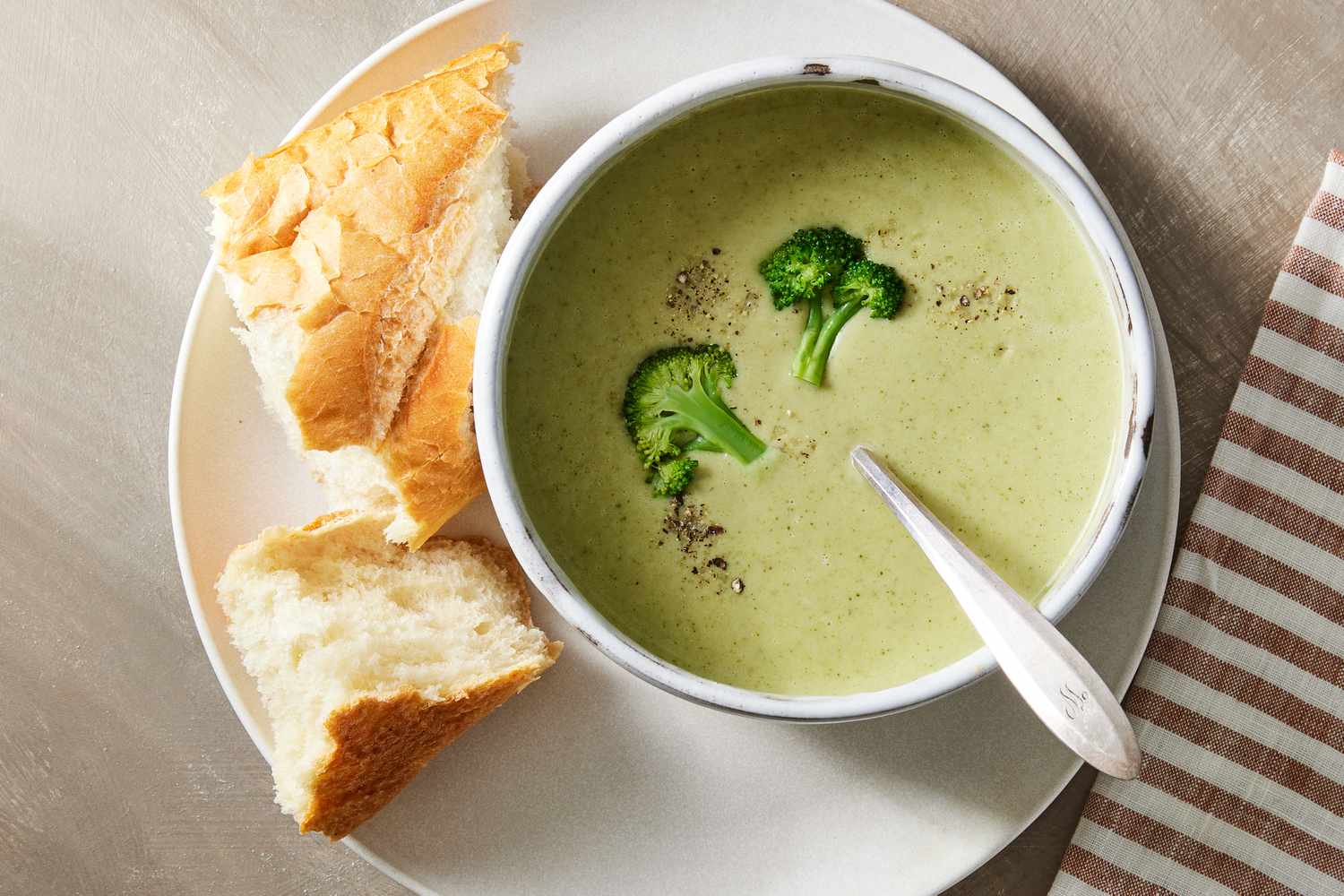 creamy-broccoli-soup-recipe