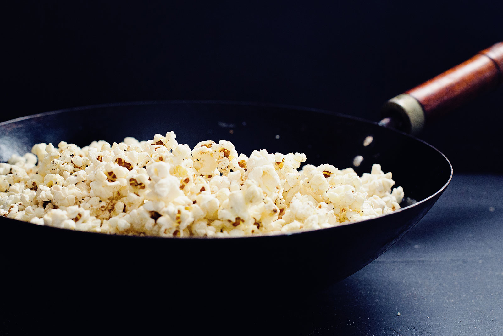 garlic-parmesan-popcorn-recipe