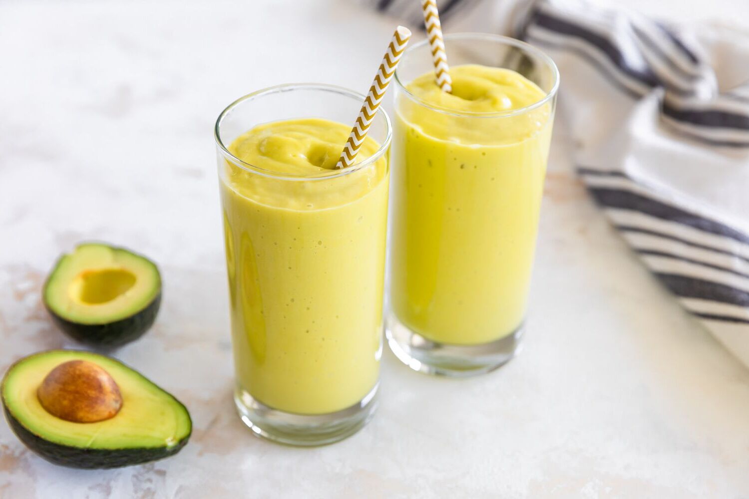 mango-avocado-smoothie-recipe