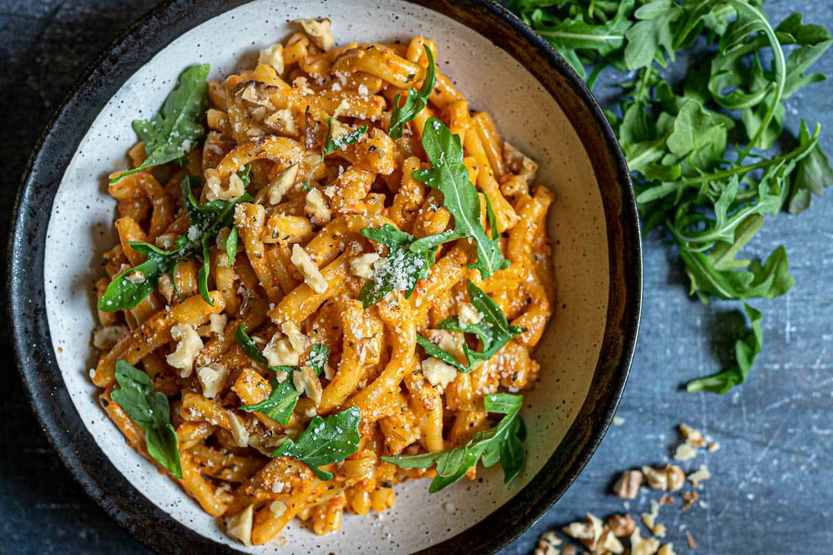 roasted-red-pepper-pesto-pasta-recipe