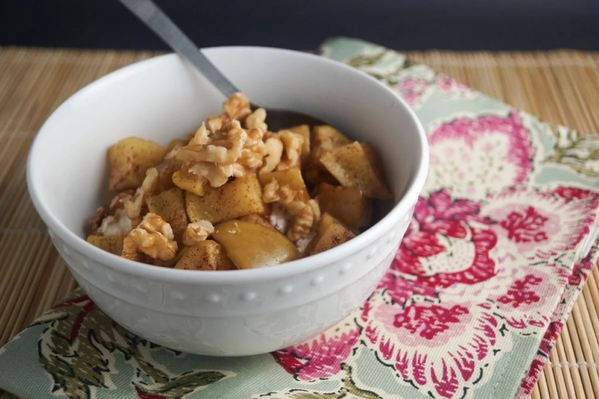 apple-cinnamon-yogurt-bowl-recipe