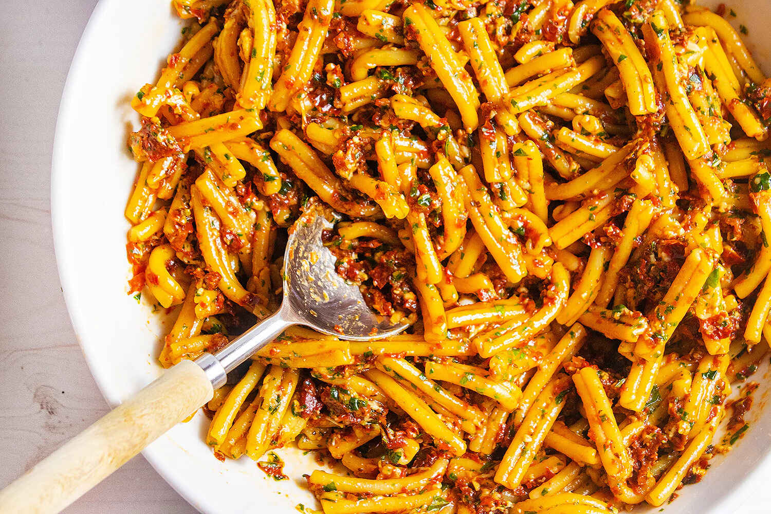 pesto-pasta-with-sun-dried-tomatoes-recipe