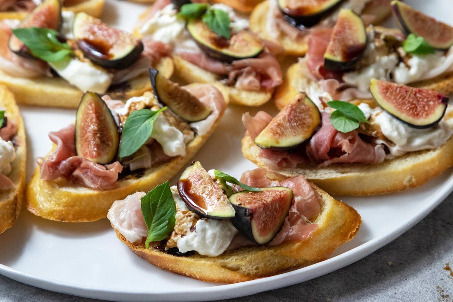 prosciutto-fig-crostini-recipe