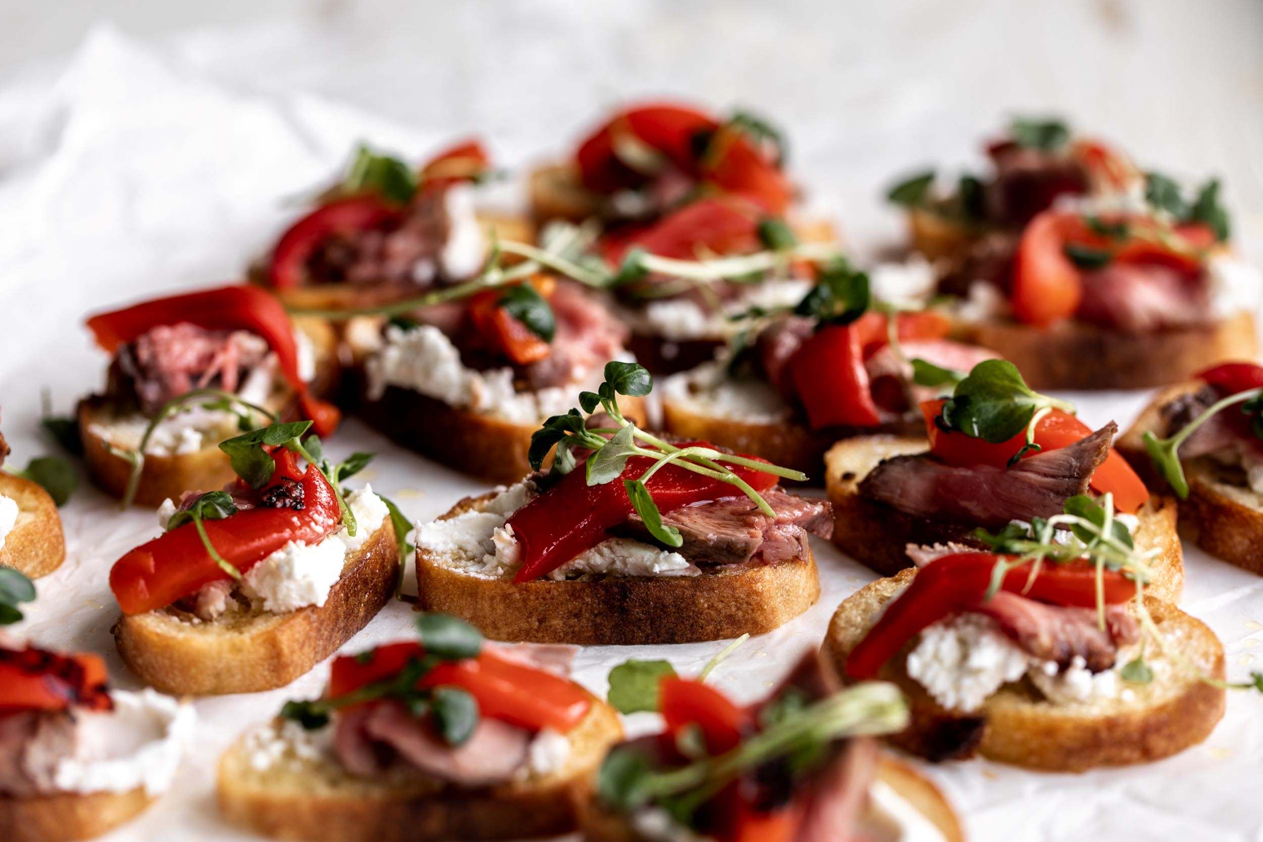 roasted-red-pepper-and-goat-cheese-crostini-recipe