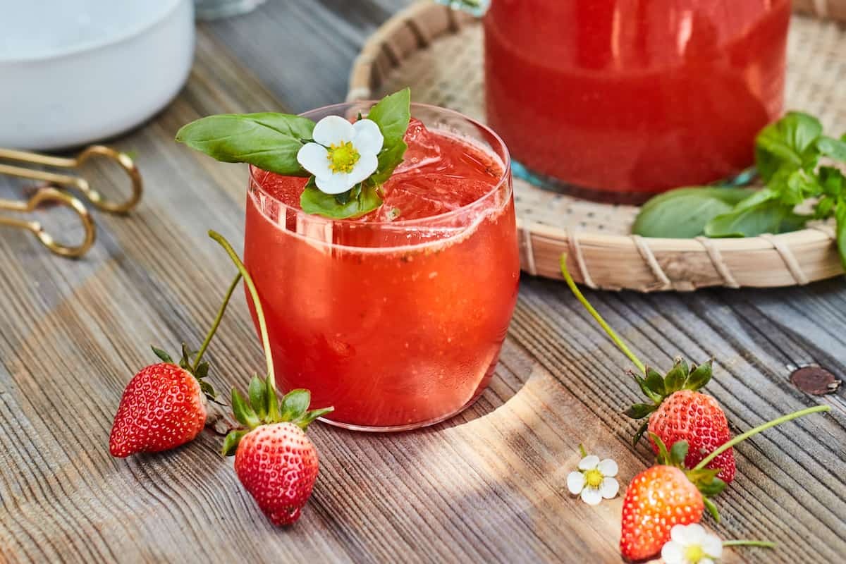 strawberry-basil-lemonade-recipe