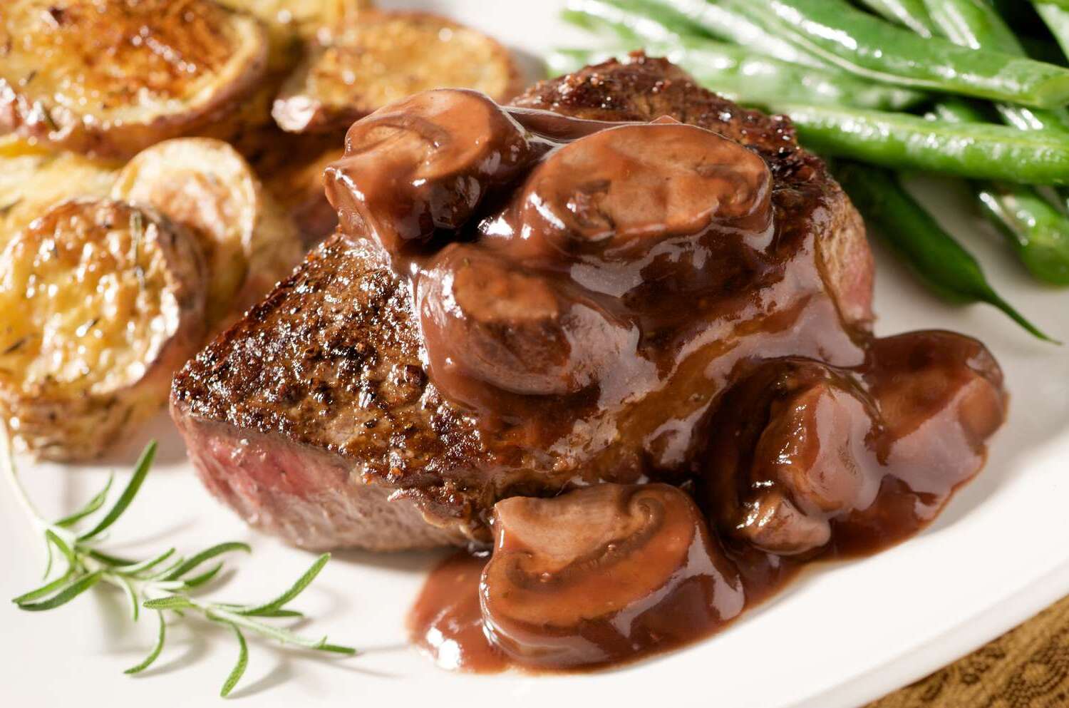 bordelaise-sauce-with-mushrooms-recipe