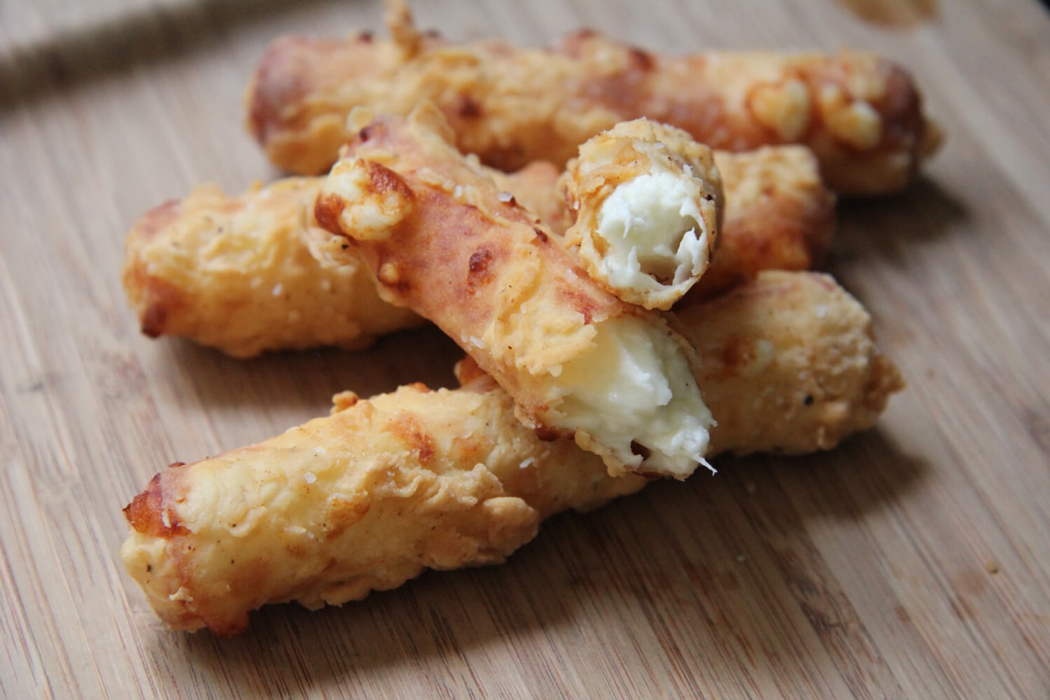 fried-mozzarella-cheese-sticks-recipe