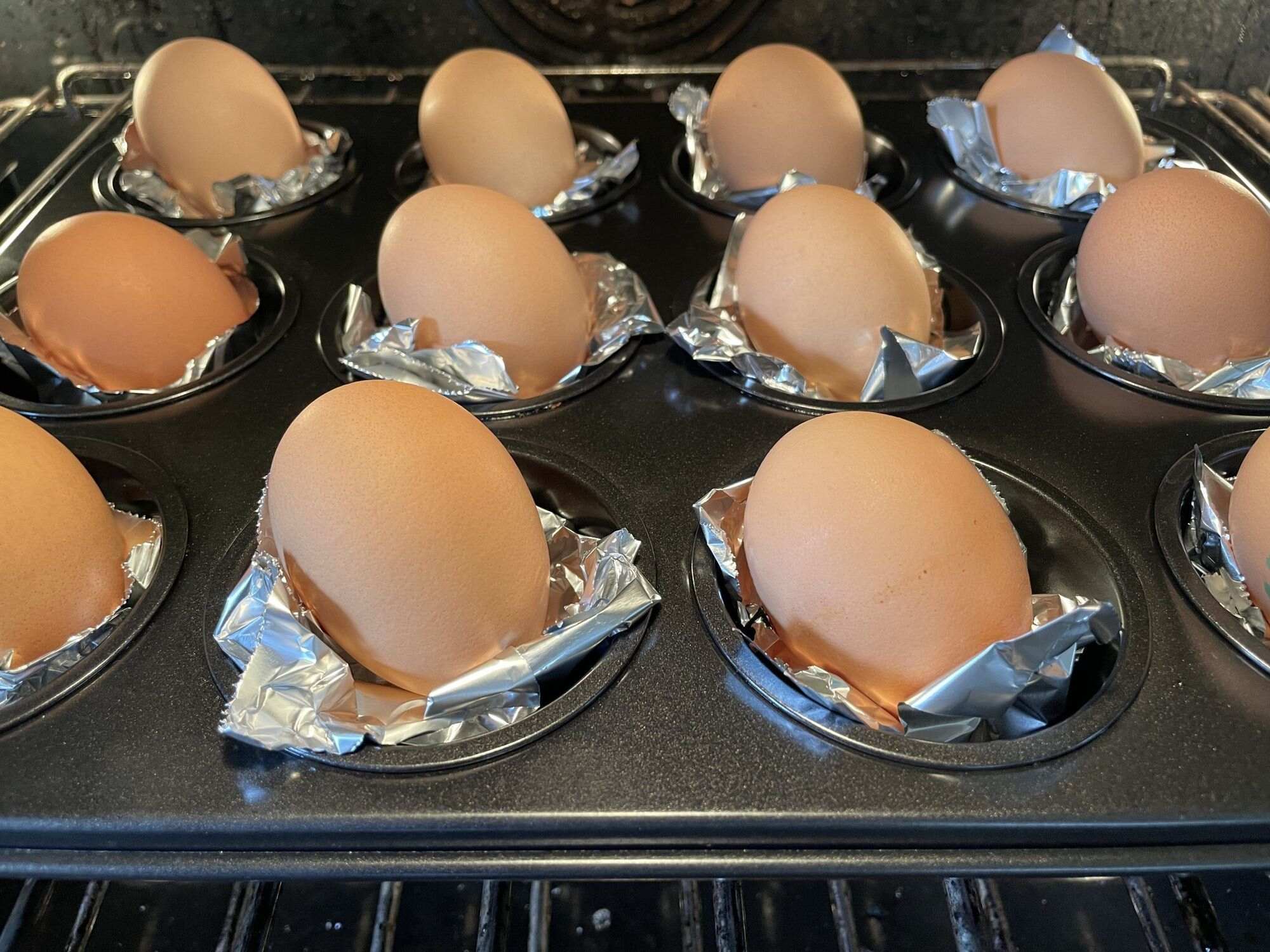 hard-boiled-eggs-in-the-oven-recipe