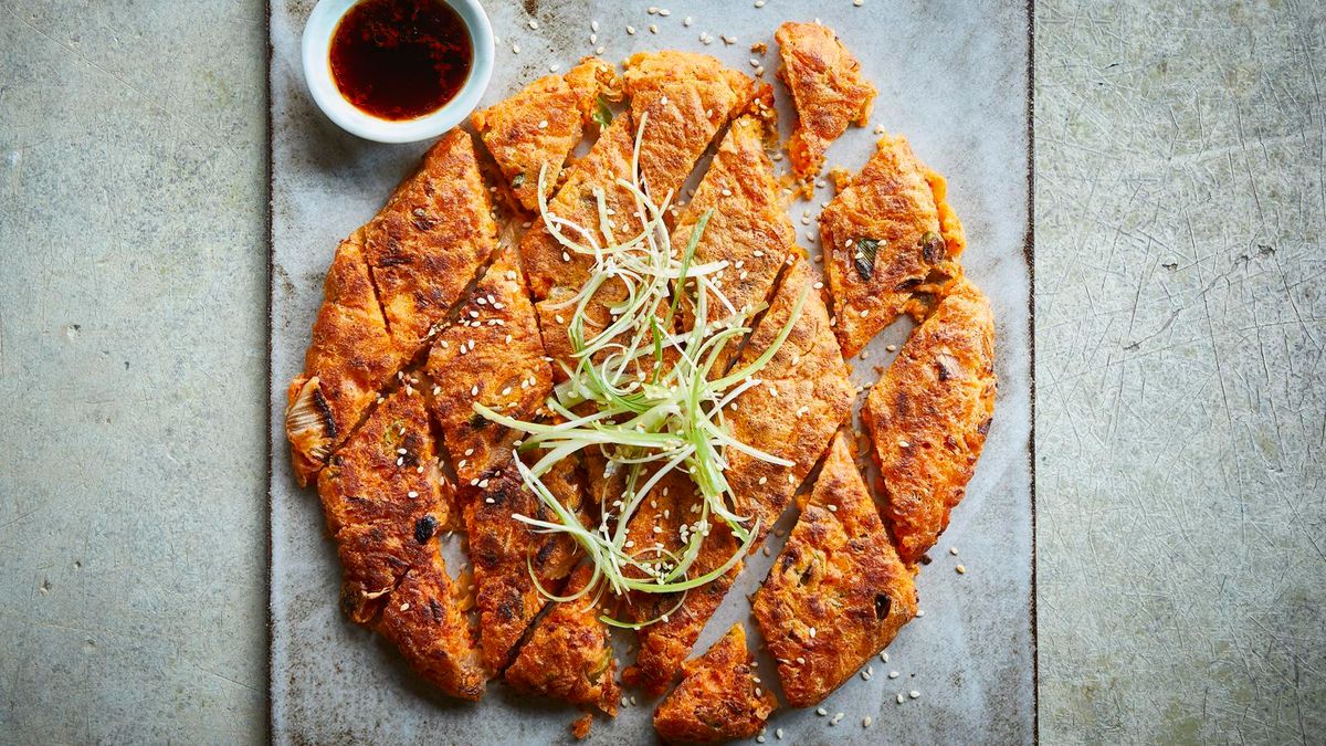 kimchi-pancake-and-dipping-sauce-recipe