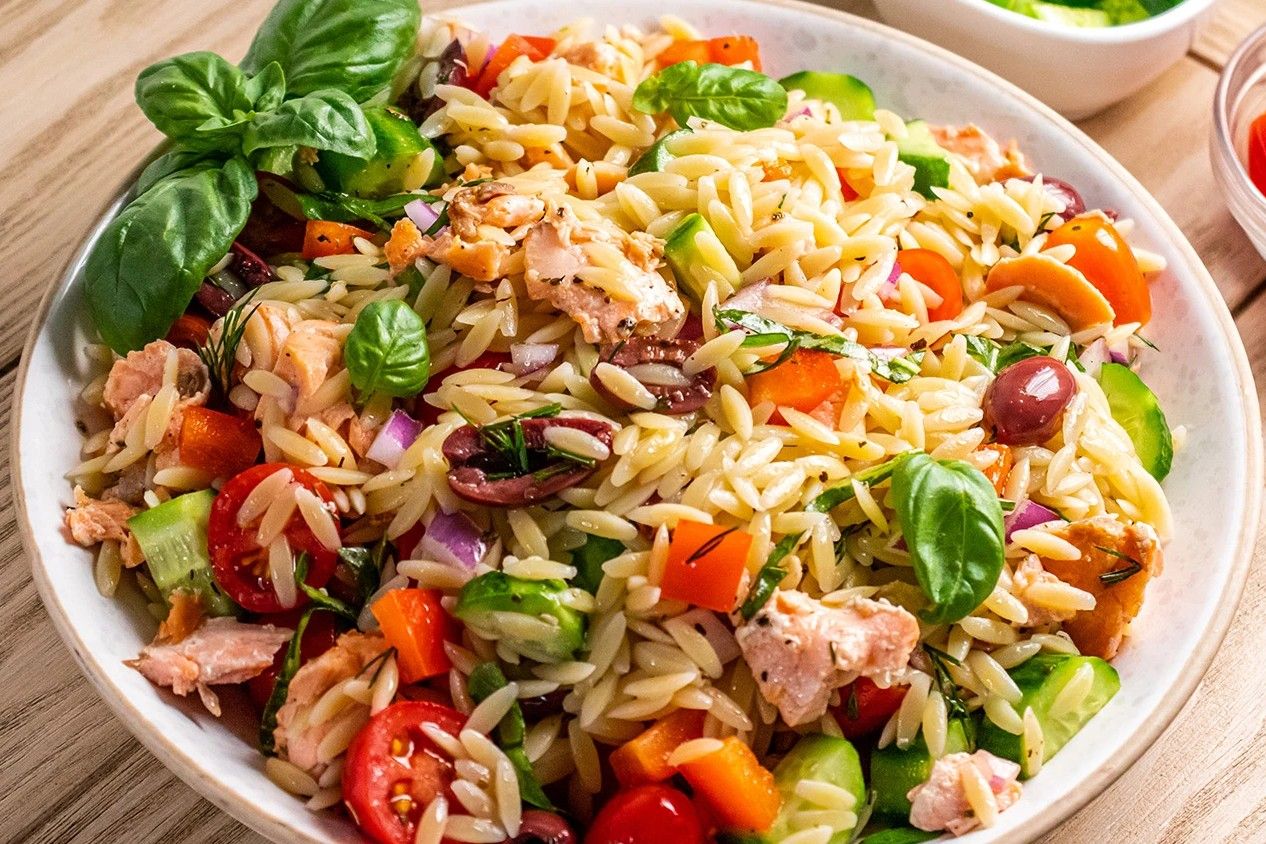 mediterranean-salmon-pasta-salad-recipe