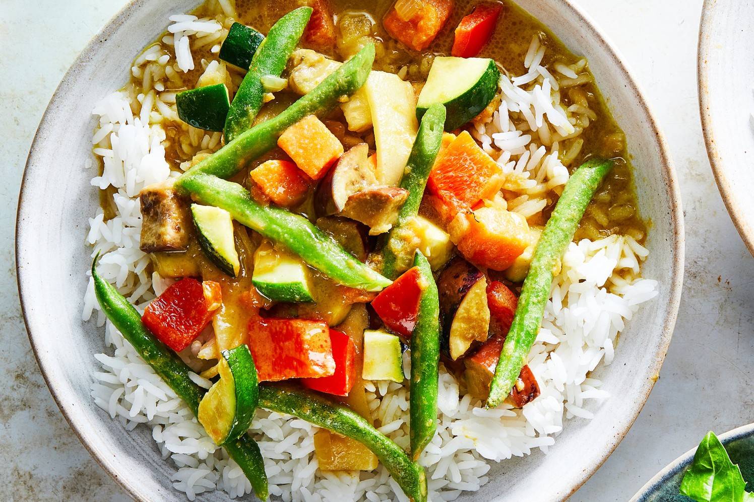 vegan-coconut-curry-with-pasta-and-vegetables-recipe