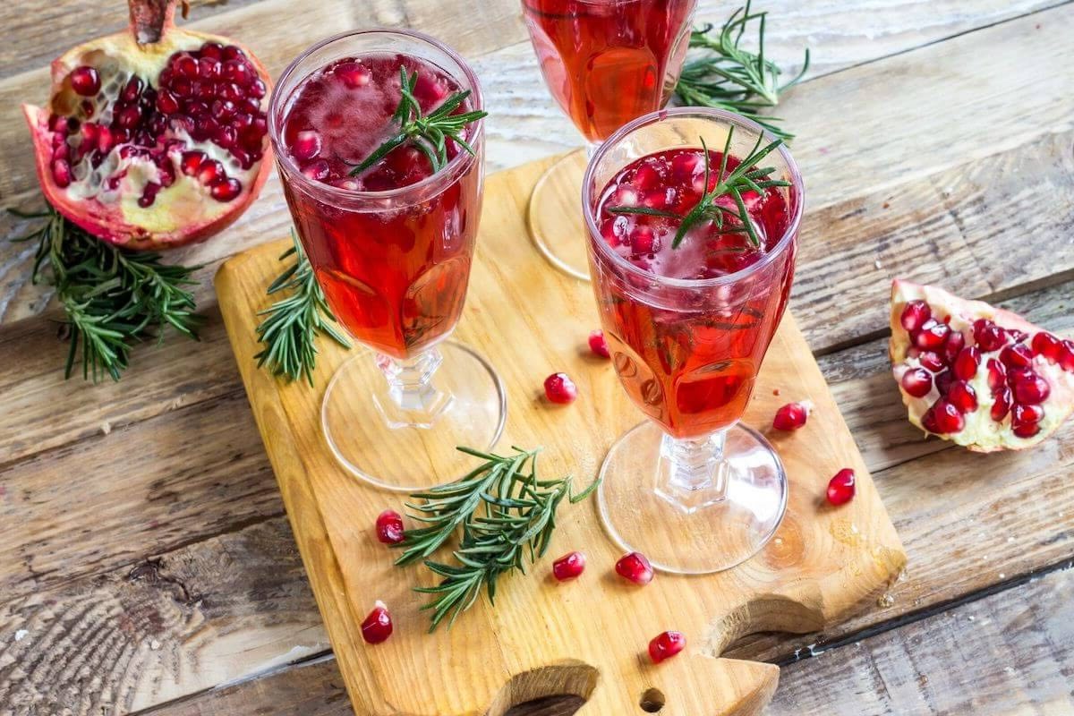 pomegranate-holiday-cocktail-recipe